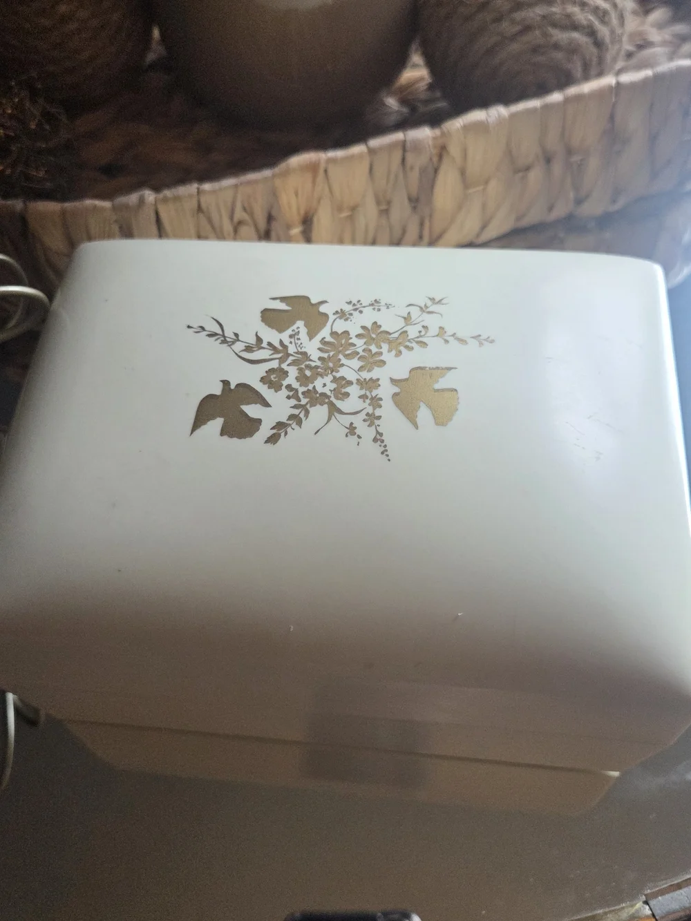 Vintage 70s Box |  Jewelery Box | Storage With Style |Cream Gold Birds Vanity